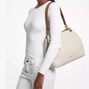 SOLD Beautiful logo Michael Kors Kensington Medium Bag in Vanilla/Acorn